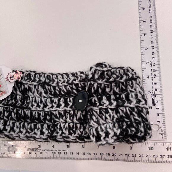 Black & White Handcrafted Wool Blend Buttoned Collar/Headband For Women - Picture 7 of 7